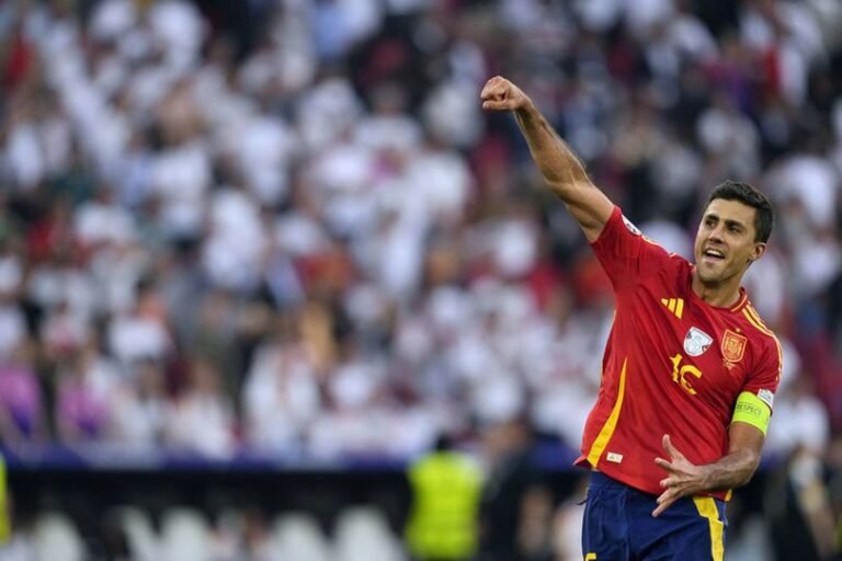 Datangkan Gelandang Porto, Man City Temukan Pengganti Rodri