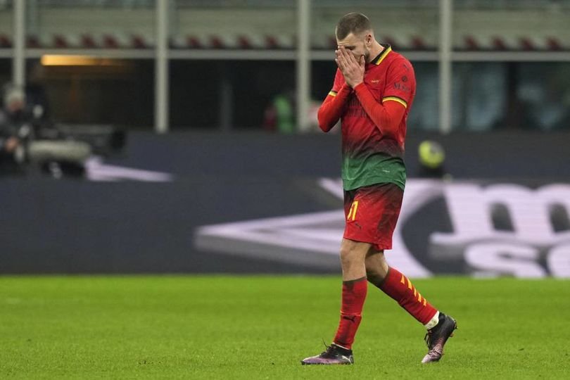 Strahinja Pavlovic Dikartu Merah saat Milan Kalah Dramatis dari Lazio