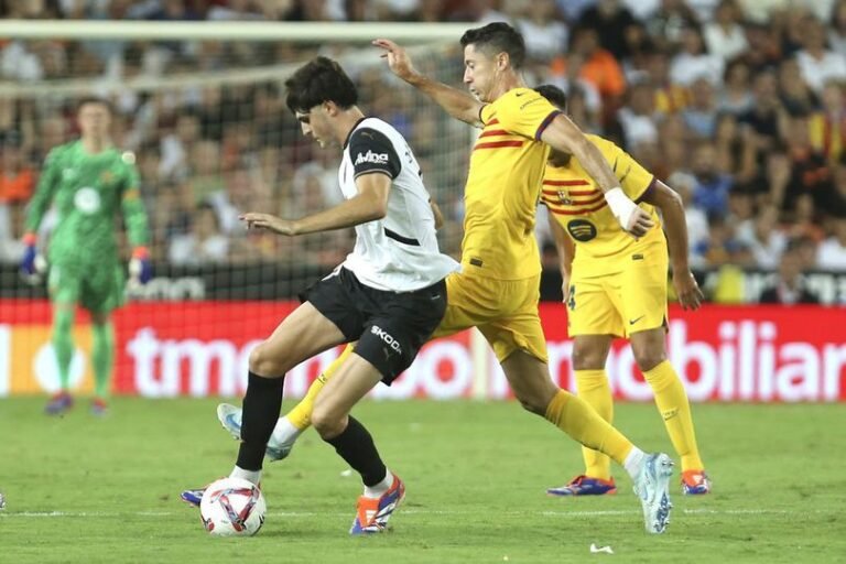AC Milan Fokus Gaet Javi Guerra, Pengganti Ideal Reijnders dari Valencia