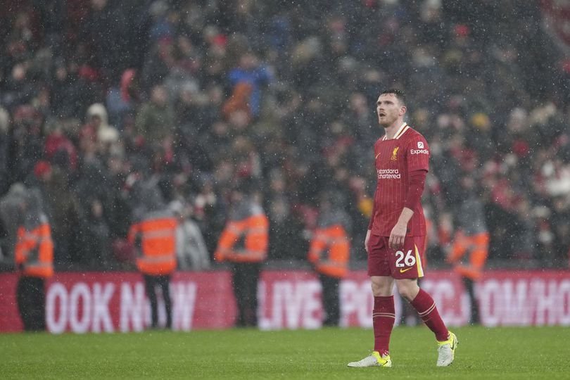 Please! Atletico Madrid Ngarep Angkut Robertson Dari Liverpool Secara Gratis