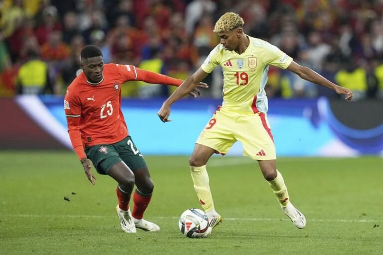 Spanyol vs Portugal: Ini Kata-kata Nuno Mendes Setelah Berhasil Bungkam Lamine Yamal
